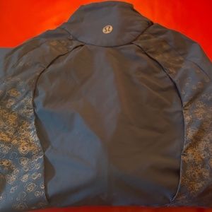 Lululemon blue running/hiking/biking jacket
